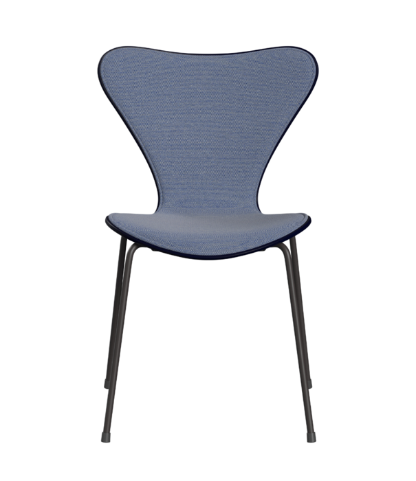 Fritz Hansen Fritz Hansen -  Series 7 stoel midnight blue, voorkant steelcut trio 716, graphite poten