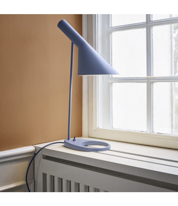 Louis Poulsen  Louis Poulsen - AJ wandlamp warm grey