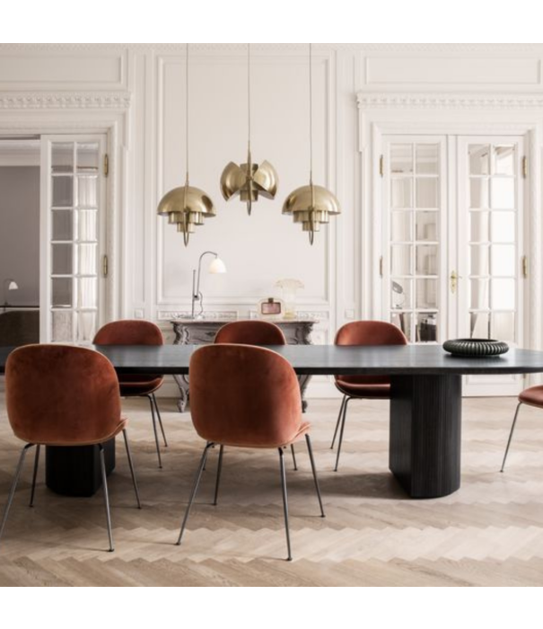 Gubi  Gubi Moon Elliptical eettafel gezeept massief eiken 290 x 105