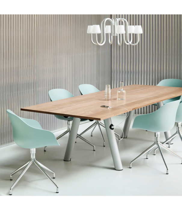 Hay  AAC220 Stoel zwart aluminium 4 star swivel voet