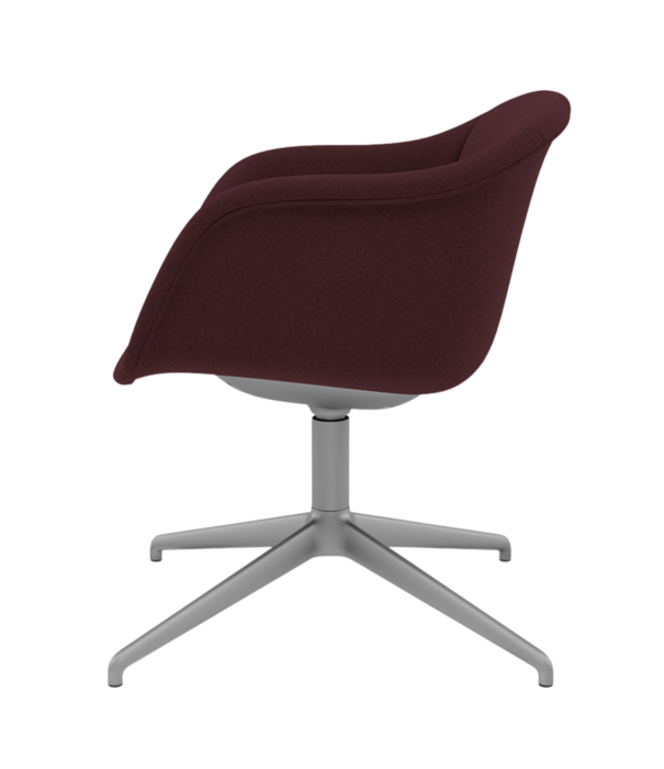 Muuto  Muuto Fiber Soft Armstoel Vidar donkerrood, swivel voet