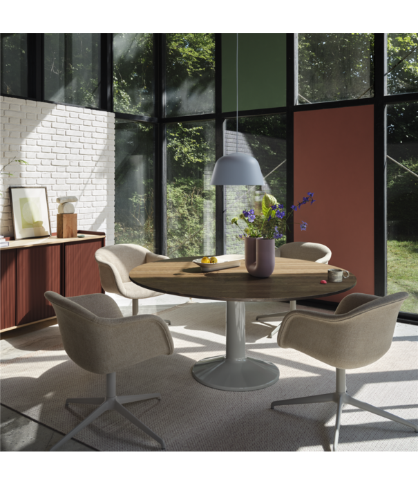 Muuto  Muuto Fiber Soft Armchair Ecriture sand, wood base