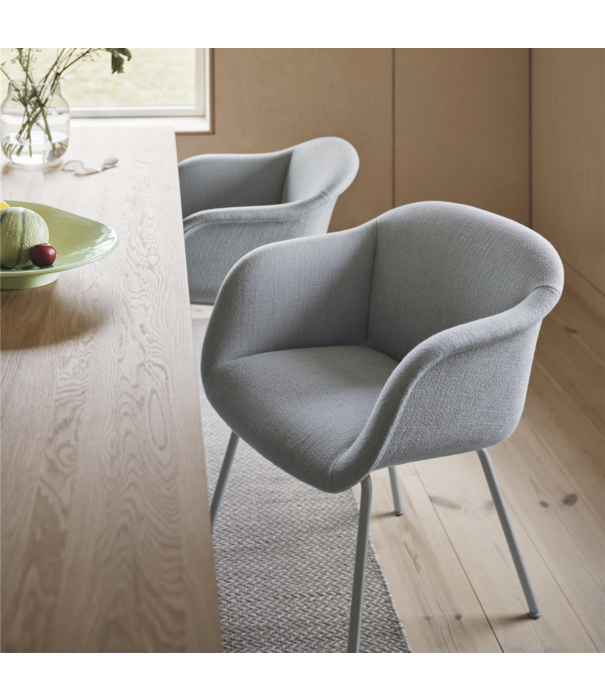 Muuto  Muuto - Fiber Soft Armchair Ecriture, oak base