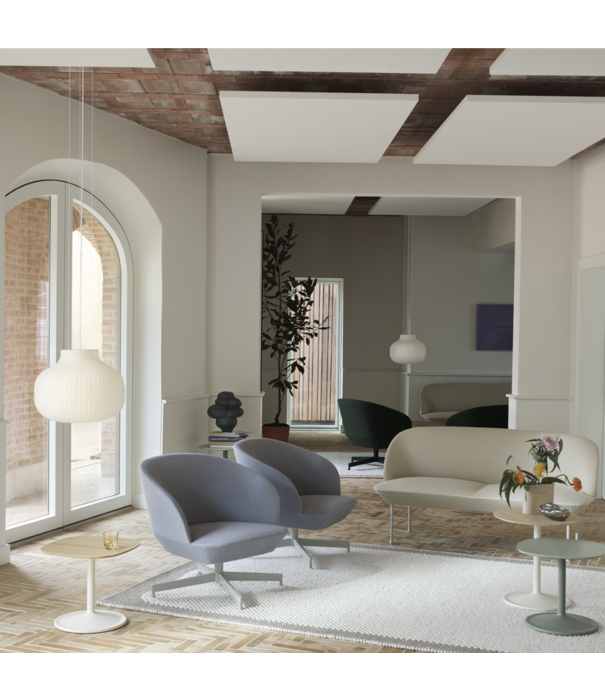 Muuto  Muuto - Oslo lounge stoel cognac leer,  grijs swivel voet