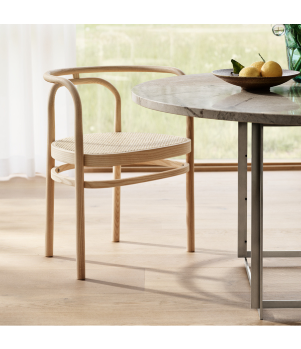 Fritz Hansen Fritz Hansen PK15 Armstoel  essen, frans riet