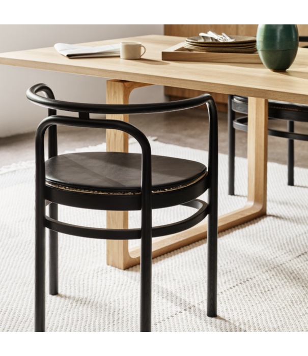 Fritz Hansen Fritz Hansen PK15 Armstoel  essen, frans riet