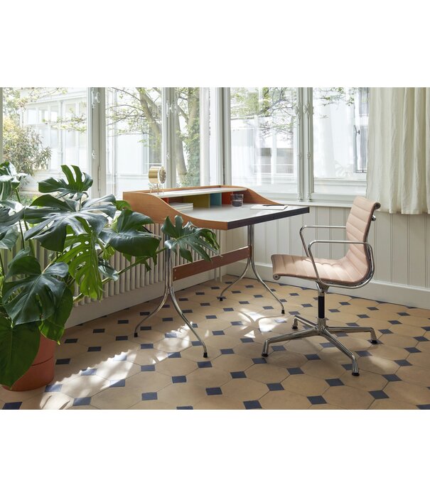 Vitra  Vitra Aluminium Chairs EA 103  Chair Hopsak, not rotatable