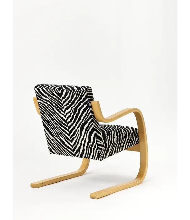 Artek  Artek - 402 armchair honey stained birch, Zebra fabric