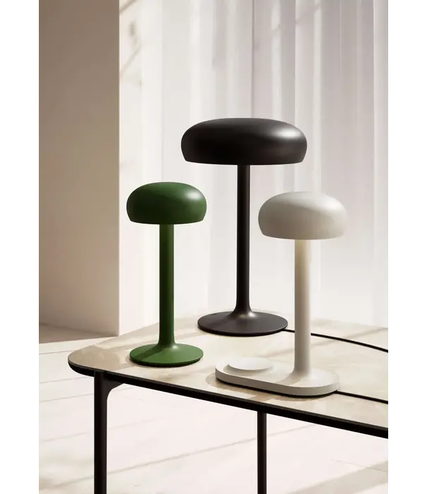 Eva Solo  - Wait to be seated Eva Solo - Emendo lamp with QI  wireless charger