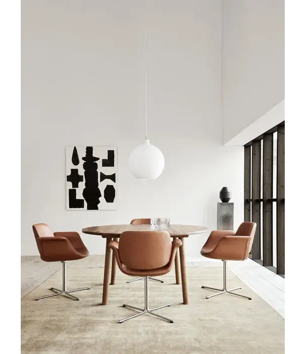 Fredericia  Fredericia - Flamingo Chair leather, fixed base