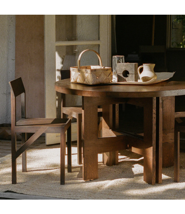 Frama  Farmhouse eettafel Rond donker eiken