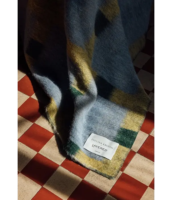 Layered  Layered Evelina Kroon Oversized Deken Canola