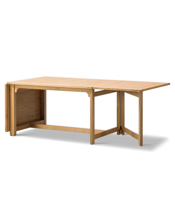 Fredericia  Fredericia Model 6271 BM71 Library Table