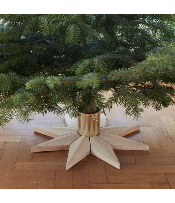 Fritz Hansen Stella Christmas Tree Base oak