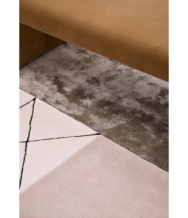 Layered  Layered - Simon Mullan Patch Work Rug / Lenzing Viscose , Wol