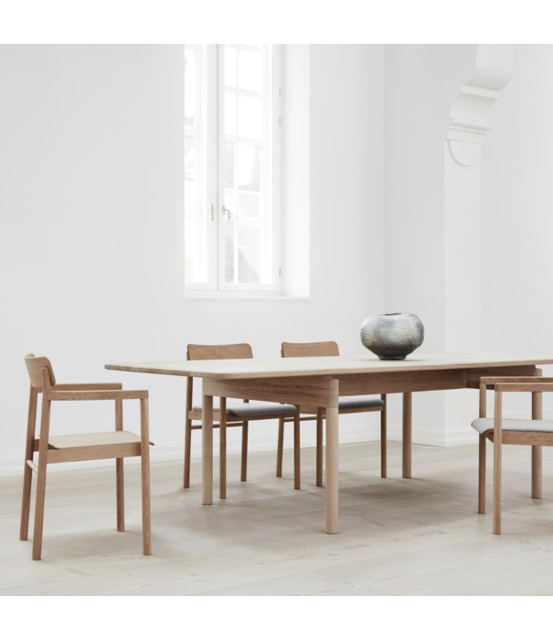 Fredericia  Model 3446, Post Armstoel zwart eiken - zitting zwart leer
