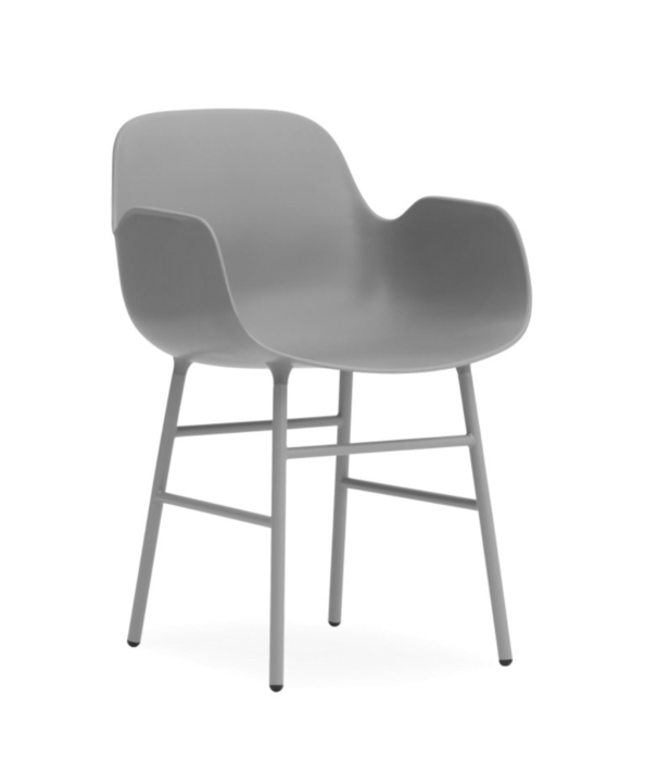Normann Copenhagen  Form Armstoel plastic kuip, stalen poten
