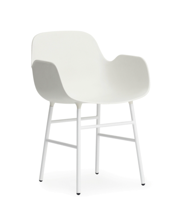 Normann Copenhagen  Form Armstoel plastic kuip, stalen poten