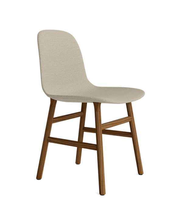 Normann Copenhagen  Form stoel gestoffeerd, walnoot poten