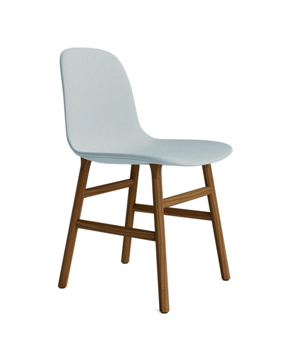 Normann Copenhagen  Form stoel gestoffeerd, walnoot poten