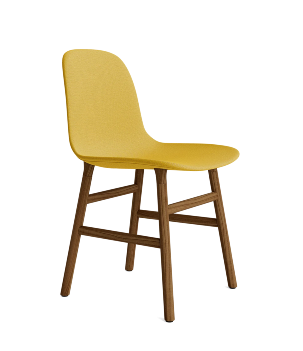 Normann Copenhagen  Form stoel gestoffeerd, walnoot poten
