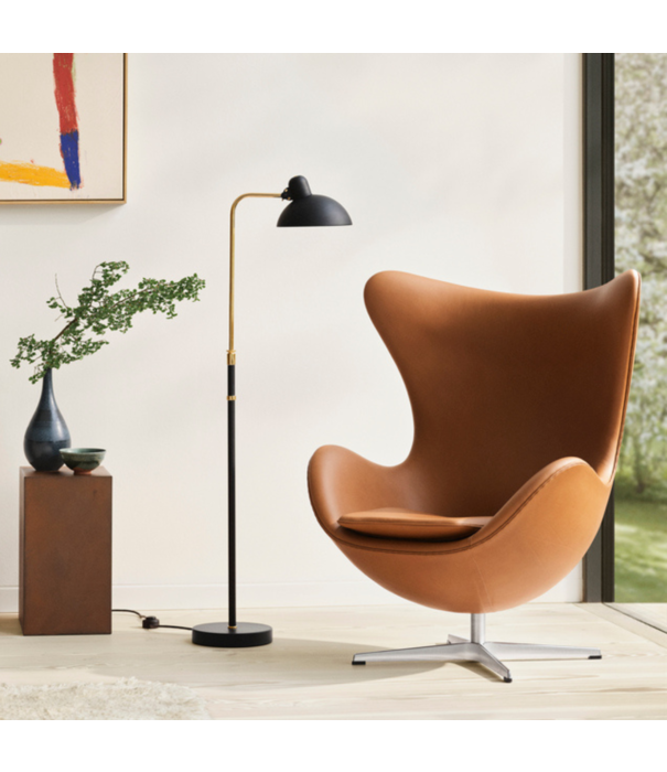 Fritz Hansen Fritz Hansen - Egg Chair model 3316, Moss light grey, brushed aluminium