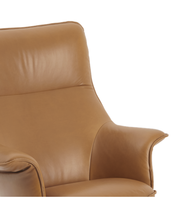Muuto  Muuto - Doze lounge chair cognac leather, black swivel base