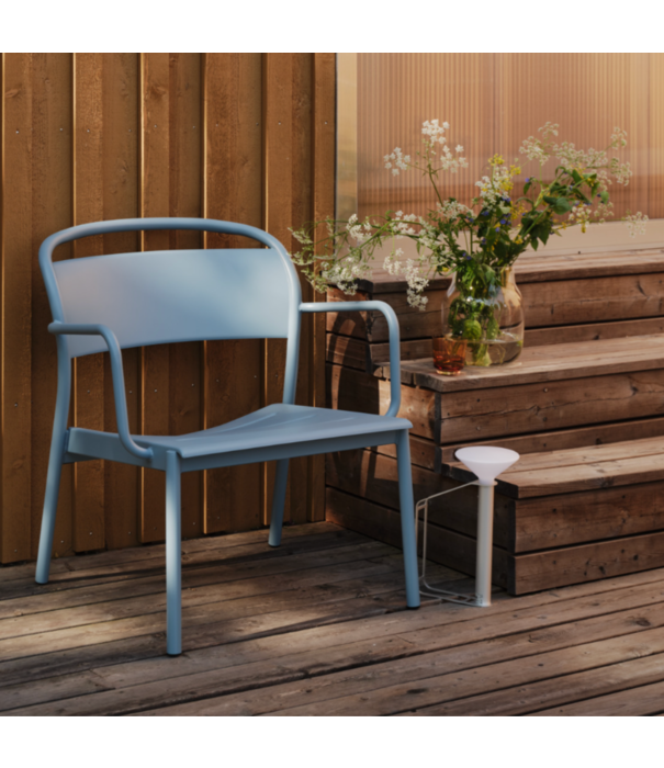Muuto  Muuto Outdoor - Linear Steel Lounge Chair Burnt Orange