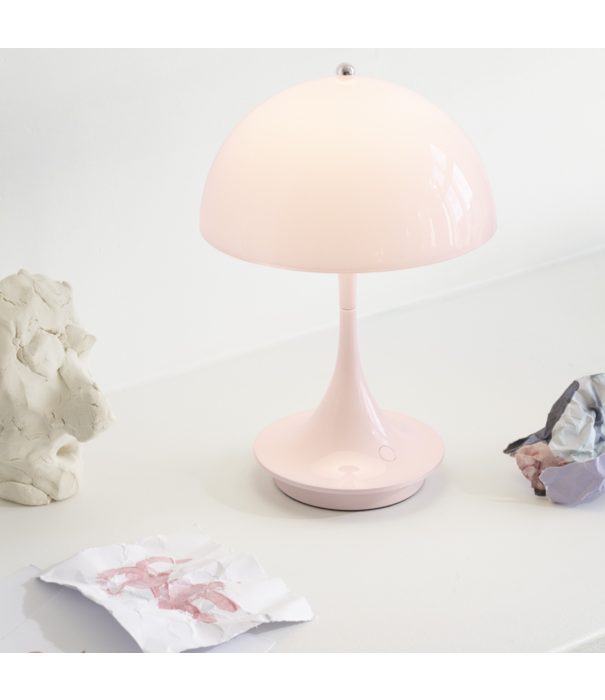 Louis Poulsen  Louis Poulsen - Panthella 160 Portable lamp pale rose acryl