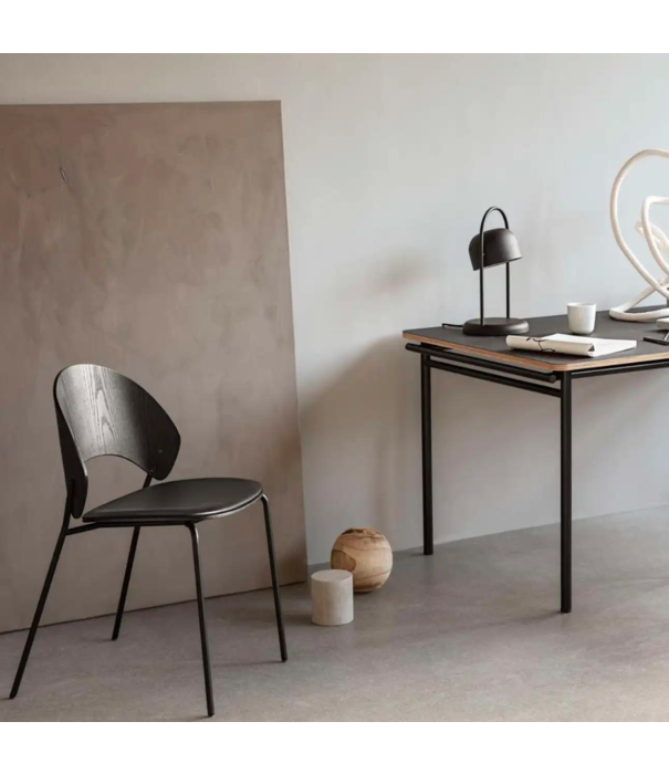 Eva Solo  - Wait to be seated Dosina Eetkamerstoel zwart eiken, zwart leer zitting