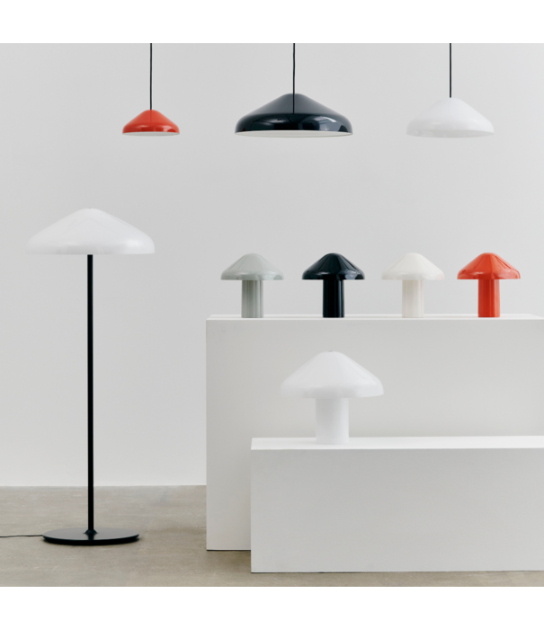 Hay  Hay - Pao Glass floor lamp white  opal glass