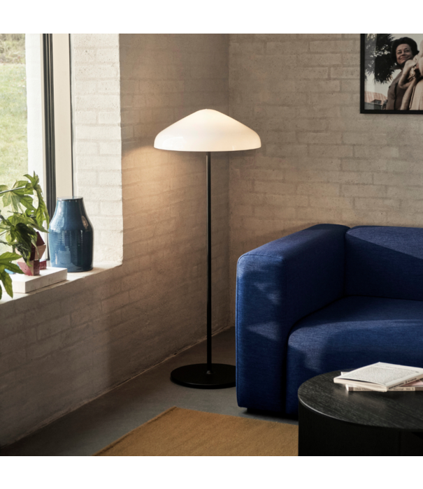 Hay  Hay - Pao Glass floor lamp white  opal glass