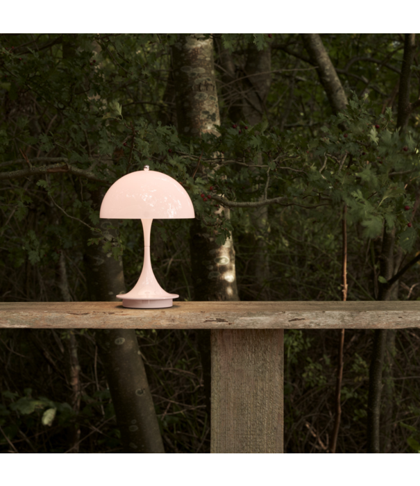 Louis Poulsen  Panthella 250 Portable Lamp opaal pale blue