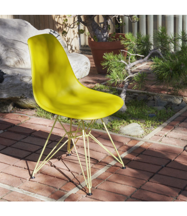 Vitra  Eames DSR Plastic Side Chair mustard, citron base