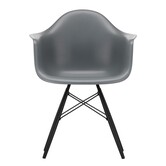 Vitra Eames DAW Plastic Stoel met arm, zwart esdoorn onderstel