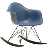 Eames Plastic Armchair RE RAR schommelstoel donker esdoorn