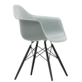 Vitra - Eames Plastic Armchair RE DAW zwart esdoorn