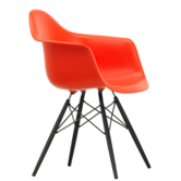 Vitra Eames DAW Plastic Stoel met arm, zwart esdoorn onderstel