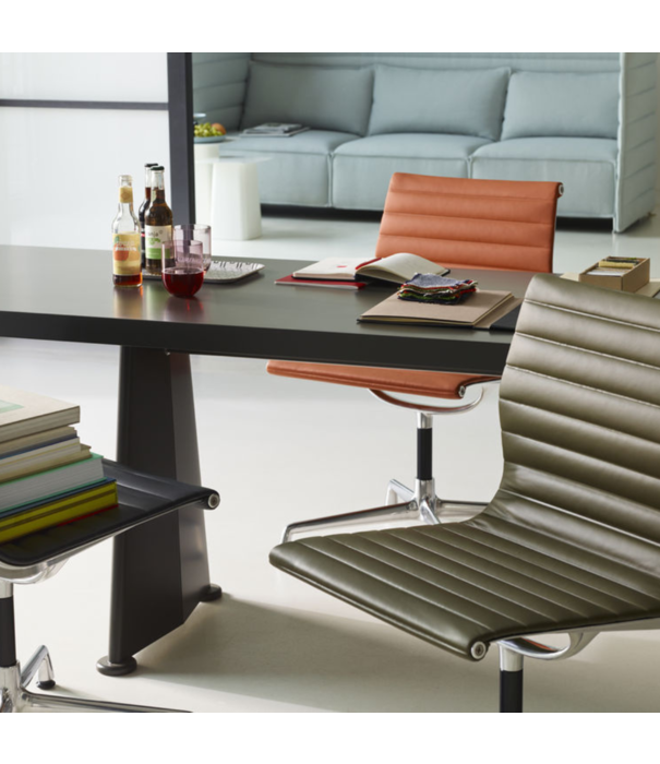 Vitra  Vitra - Aluminium Chair EA 101 leather, not rotatable