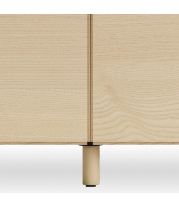 String  Furniture Relief Ladekast Low op poten