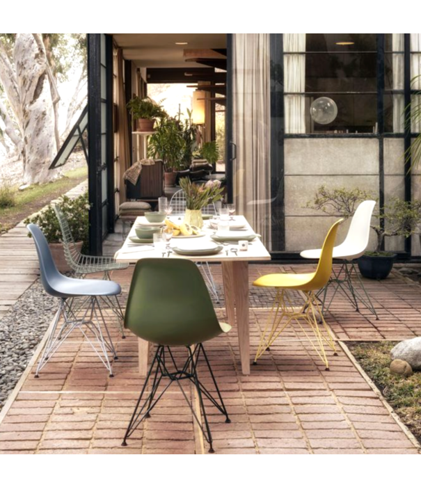 Vitra  Eames DSR Plastic Stoel forest, donker groen onderstel