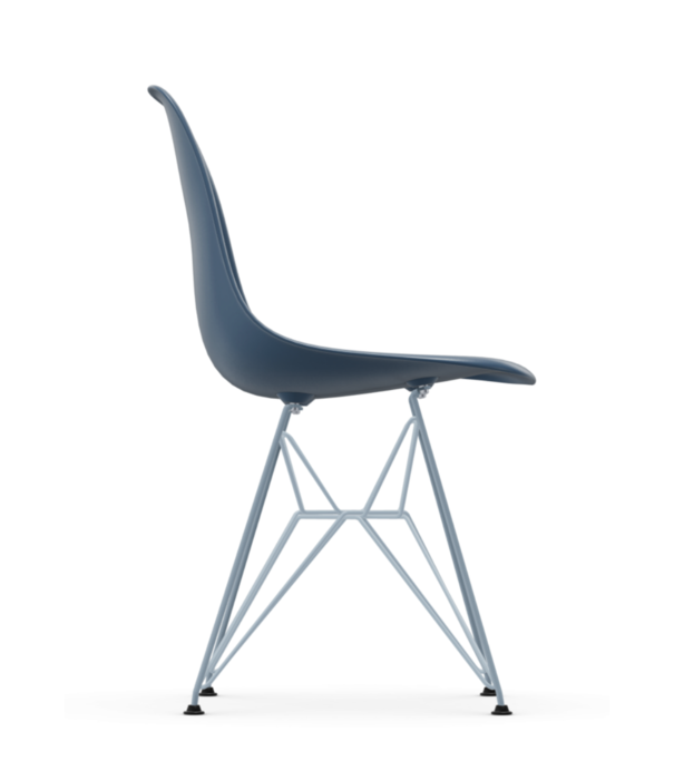 Vitra  Vitra - Eames Plastic Chair DSR Colors sky blue , sea blue shell