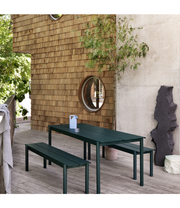 Muuto  Muuto Outdoor - Linear Steel bank dark green 170 x 34