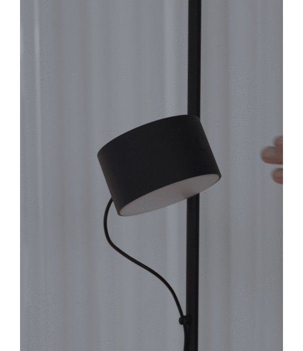 Muuto Post Floor Lamp black