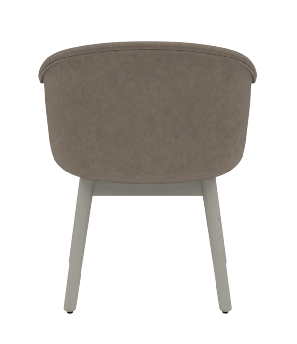 Muuto  Muuto Fiber Soft Armstoel Grace leer, houten poten