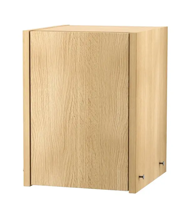 String  String System - tiny cabinet, 28 x 30 x 38 cm, eiken