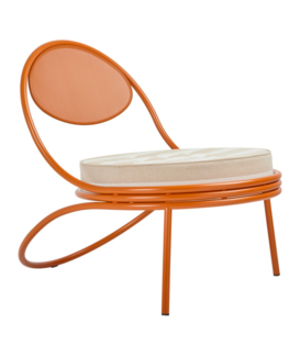 Gubi - Copacabana lounge chair orange, cushion Leslie Stripe