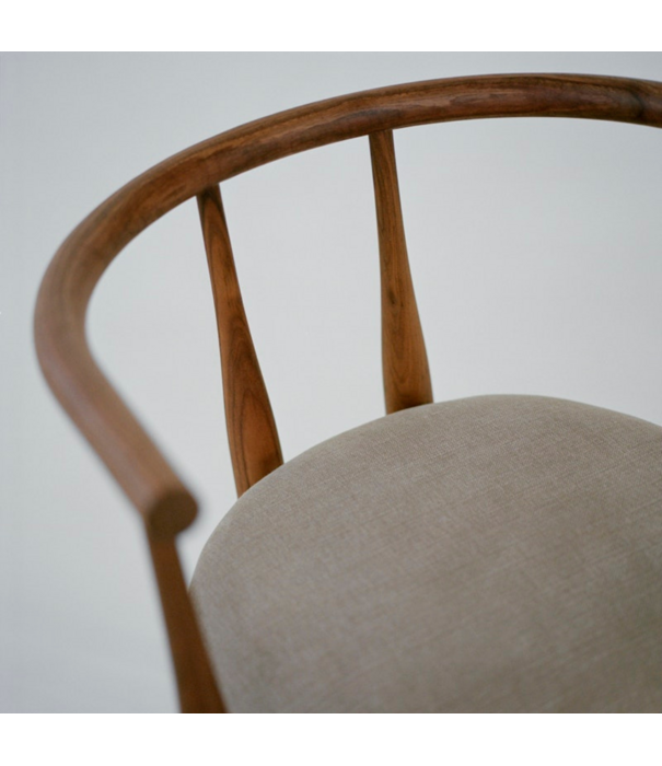 New Works  New Works - Bukowski Stoel walnoot, stof Linara 342