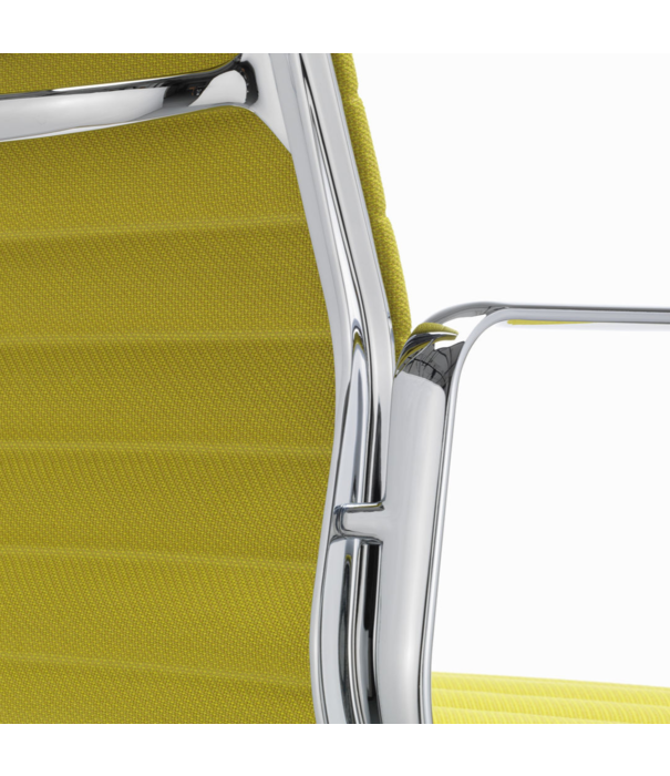 Vitra  Vitra - Eames EA 131 Aluminium Chair