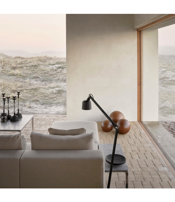 Vipp  Vipp 525 Floor Lamp black